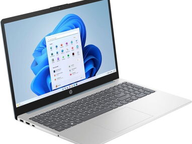 🌟 Laptop HP 15.6" FHD, AMD Ryzen 5 7520U *NUEVA + GARANTIA* - Img main-image