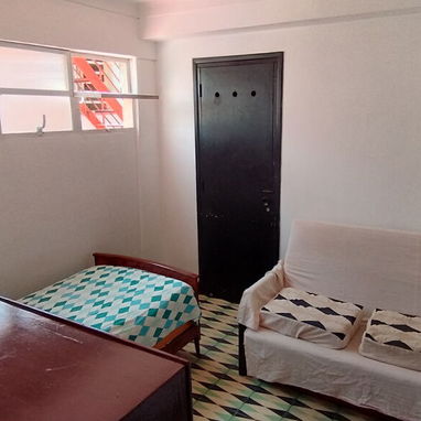 Apartamento 2/4 climatizado - renta líneal - Cerro cerca del Vedado - 6/10