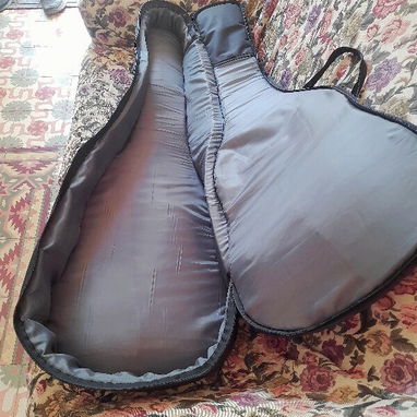 Estuches de guitarras clásicas prácticos y de muy buena calidad - Img 120271010