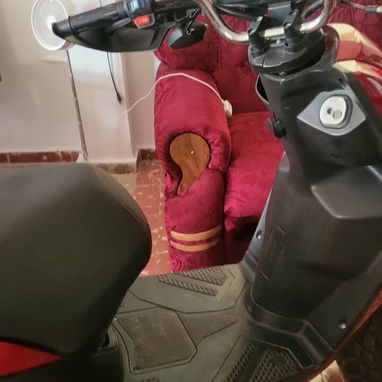 OFERTA CORRE SANTIAGO DE LAS VEGAS REBAJADA CASA INDEPENDIENTE CON MOTO Y COSAS ADENTRO CLIMATIZADA 3 CUARTO REBAJADA 30 - 3/10