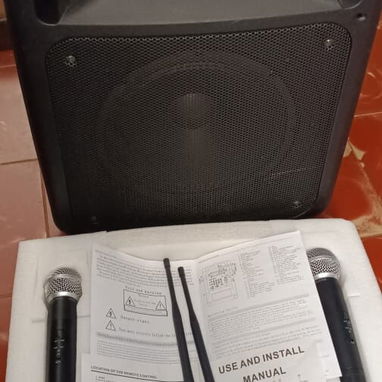 BOCINA PORTÁTIL PROFESIONAL - TODO EN UNO - 2/2