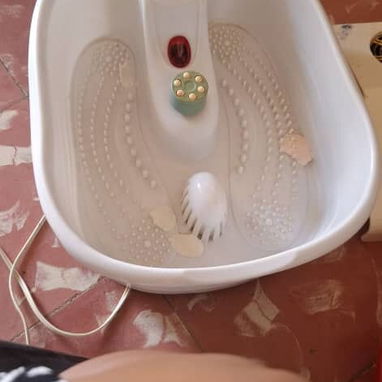 Vendo Negocio de Uñas con todo es llegar y trabajar .materiales y todo tipo de accesorios. - 8/10