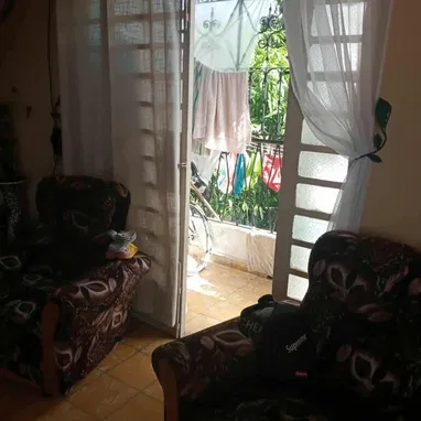 Apto en Zona Residencial en 3er piso en víbora Park - Img 122860022