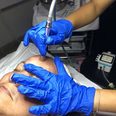 🍀 Shae’s Aesthetic Center te ofrece formaciones sólidas. Educamos profesionales en todos los ámbitos de la estética. - Img 118725267