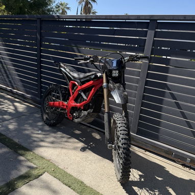 Mi Surron Ultra Bee 2026 cuenta con la certificación UL 2849. - 4/4