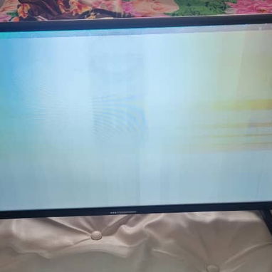 Smart Tv 32" para piezas o reparar - Img 123534369