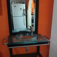 🟢Encimera de cristal de 70 cm de largo por 50 cm de ancho con su llave, sifa y espejo 💵Precio: 180 usd - Img 57696767