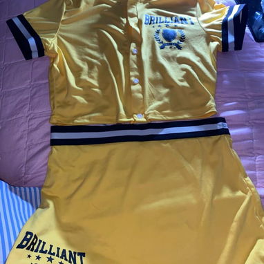 blusitas 4 usd ,juegos 10 usd y juegos amarillo 15 usd - Img 123805483
