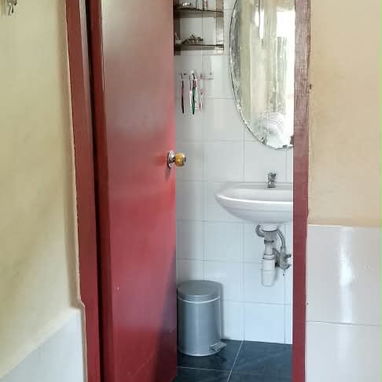 EN VENTA!!!Oportunidad única en Las Delicias del Diezmero, La Habana - 3/10