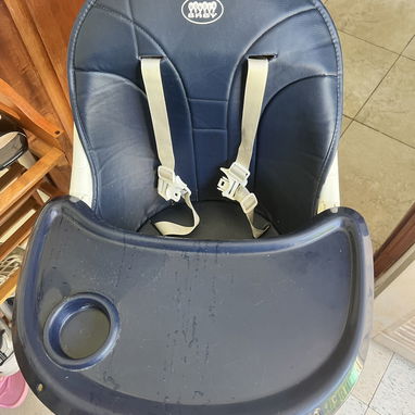 Silla de bebé de comer en perfecto estado - Img 124484622