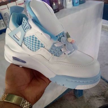 retro 4 , de buena calidad - 4/5