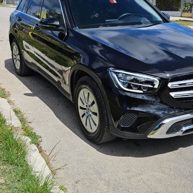 Vendo o negocio, Mercedes-Benz, GLC 2025 con 40,000 km - Img 120132461