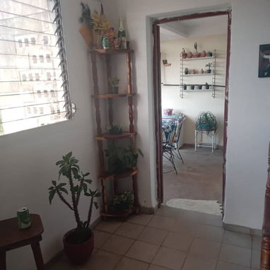SE VENDE APARTAMENTO EN 5 TO PISO EN ALTAHABANA BOYEROS DE 2 HABITACIONES ZONA DONDE NO SE VA LA CORRIENTE - 3/10