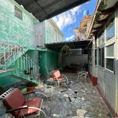 Se vende casa biplanta en bajos en playa - Img 121032825