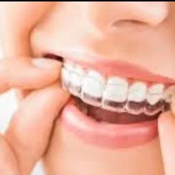 Se ofrecen servicios de estomatología - Img 122445891