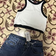 Venta de ropa y maquillaje - Img 58442017