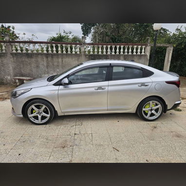 Vendo o negocio, Hyundai accen , 2021, pintura de fábrica con todos los tikis - Img 113027532