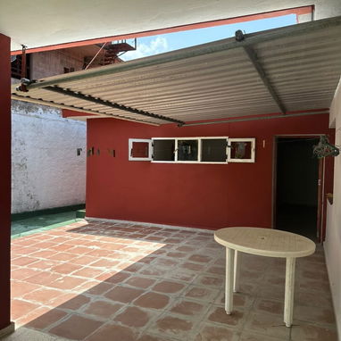 SE VENDE CASA INDEPENDIENTE EN RÍO CRISTAL, REPARTO MARÍA DEL CARMEN- NO SE VA LA LUZ* - 3/5