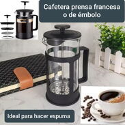 Cafetera de prensa francesa o de émbolo para hacer espuma al cafe - Img 45442667