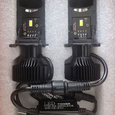 Bombillos led H4 con lupa - 2/3