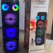 *CHALLENGER (3 BOCINAS)* 3 bocinas de alta potencia 🔊 Batería: 18000 mAh 🔋 Iluminación RGB vertical 🌈170usd - Img 57303978