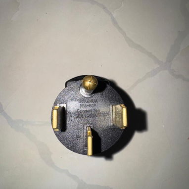 Vendo este Adaptador Kanayu 50Amp RV a estufa NEMA 14-50P a 10-50R para plantas eléctrica y estaciones de energia - 4/4