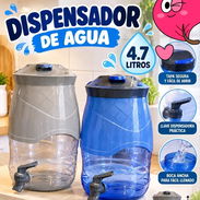 Barril con dispensador. Plástico engomado q no se parte - Img 57970838