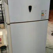 Vendo Refrigerador Daewoo de Dos Puertas Completo y Enfriando al 100% - Img 57025536