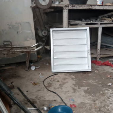 Ventana original de aluminio para baño 60×70 en 20 mil con mensajería incluída - Img 124158744