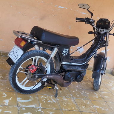 Moto - 2/4