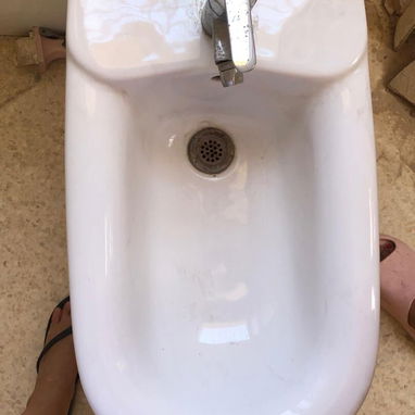 Se vende lavabo de pedestal y bidet marca Roca, con sifa y llave - 5/7