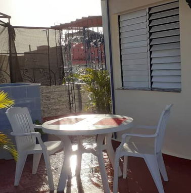 🌇 📍Renta en el centro de Santa Clara – Con terraza y vistas a la ciudad REF 1324 - Img 94837475