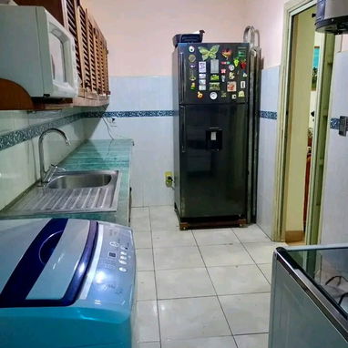 GG-127 | APARTAMENTO DE LOS AÑOS 50 DE ESQUINA! Línea y 12, Vedado 🔥 - Img 122690562