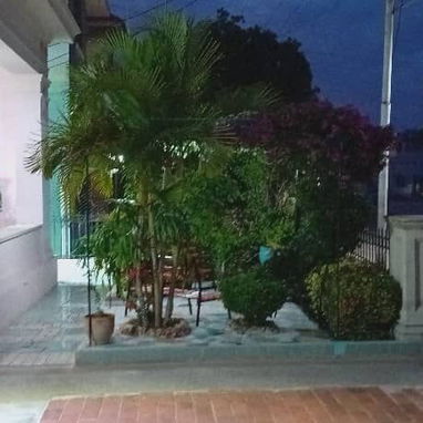 Espectacular casa independiente a la venta en El Vedado totalmente remosada!!! - Img 113157568