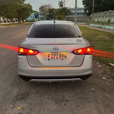 Se renta Nissan Versa 2022 Automático - Img 112385843
