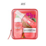 Sol de Janeiro Bom Día Bright Jet Set con gel de ducha exfoliante, una crema corporal y spray perfumado - Img 56650488