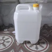Galones de 20 litros multiuso - Img 53474296