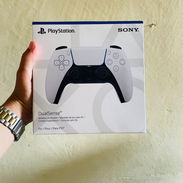 Vendo mando de ps5 nuevo en caja usted lo estrena sellado - Img 55748272