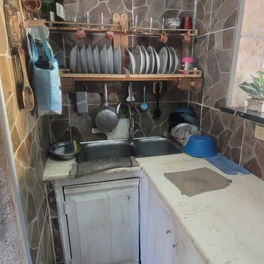 Apartamento 2do piso de 3/4 en buenas condiciones . - Img 121522138