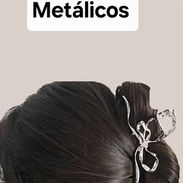 Pellizco de Metal color plateado con perla blanca 12. 5 cm Grande - Img 56192235