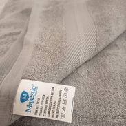 Toalla de Baño Majestic Imperial Gris Clara  💲 18 USD  • Tamaño: 70 x 140 cm • Material: 100% algodón • casa viva - Img 55787835