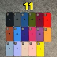 Forro de gamuza para IPhone 🍎 desde 11 hasta 17 Pro Max , todos los colores ✨ - Img 58174937