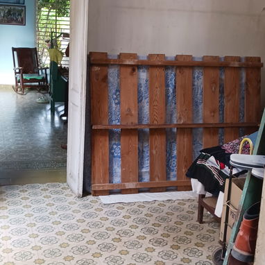 Se vende o se negocea por carro Casa colonial en la vivora detrás del cupet de 10 de octubre y acosta - 6/10