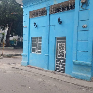 Casa en bajos, Habana Vieja, me ajusto - 9/10