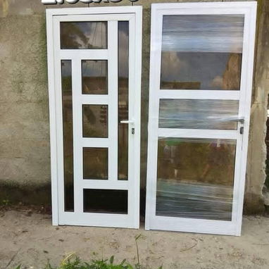 Realizamos todo tipo de diseños modernos en carpintería de aluminio 🪟 y cristal 🔮 *Llena de estilo y vida tú hogar*🏘️ - Img 118803048