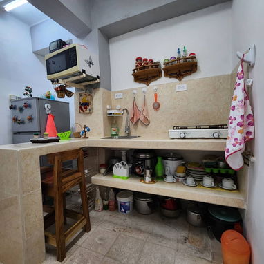 Apartamento de 2 habitaciones con electricidad y siempre en centro habana - Img 114969618