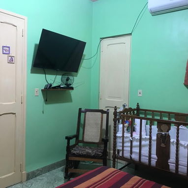 Se vende casa semi independiente, en la Habana Vieja. - Img 122009296
