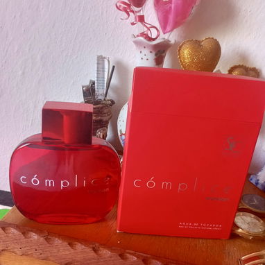 Vendo perfume cómplice woman - Img 125041227