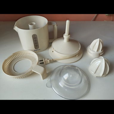 Vendo juguera de poco uso, en buen estado. Se puede pagar en cup. - Img 122700184