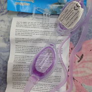 Gafas de Playa, viene con tapones para el oido,por favor llamen si puede q no hay corriente - Img 55372523